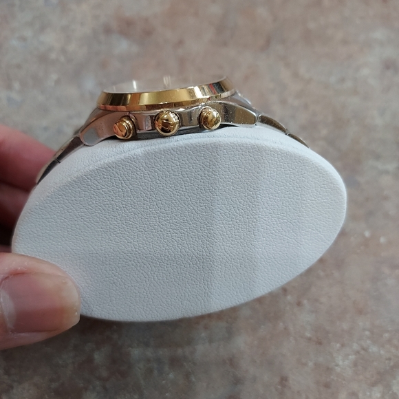 Bulova Watch - Picture 4 of 5